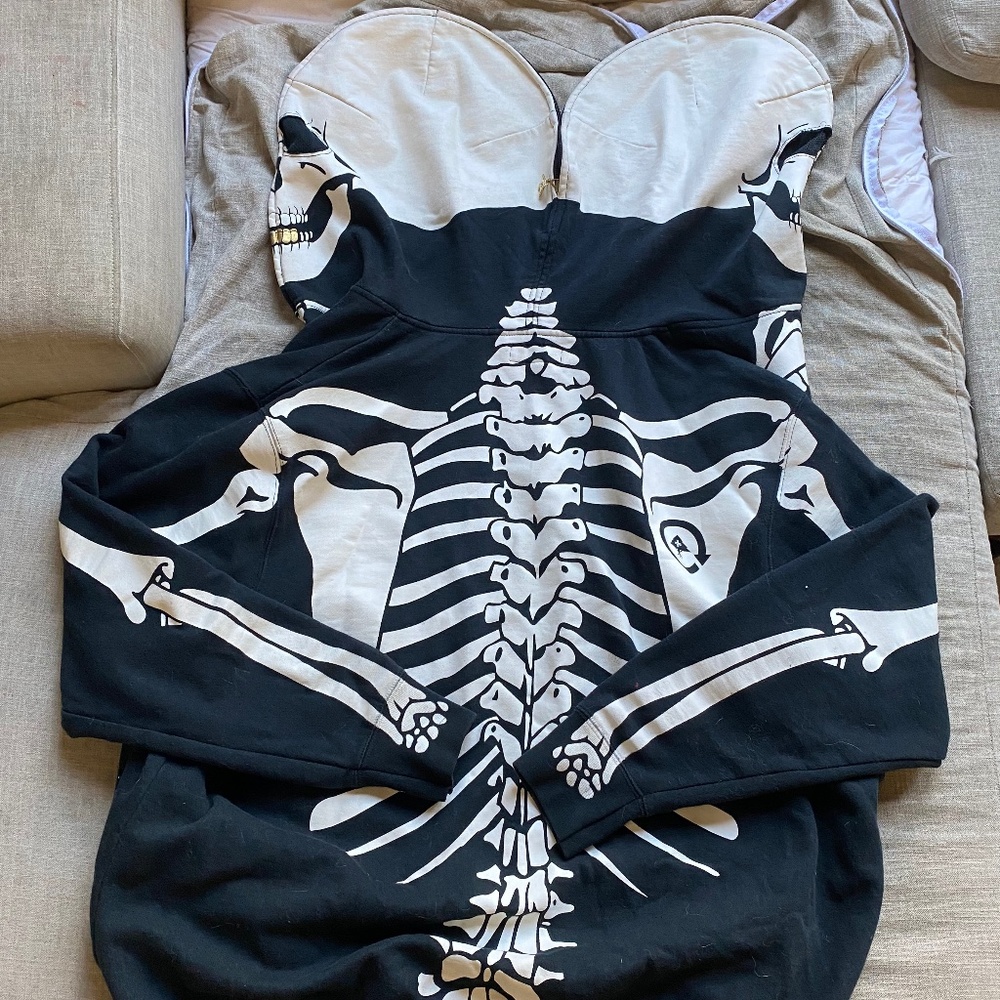 2006 LRG DEAD SERIOUS HOODIE